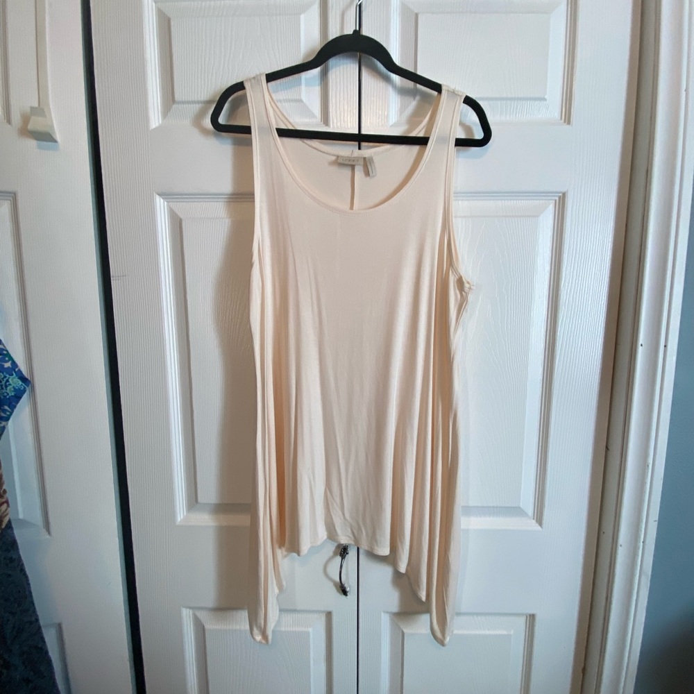 Logo shark bit tank/tunic in cream. Great for layering